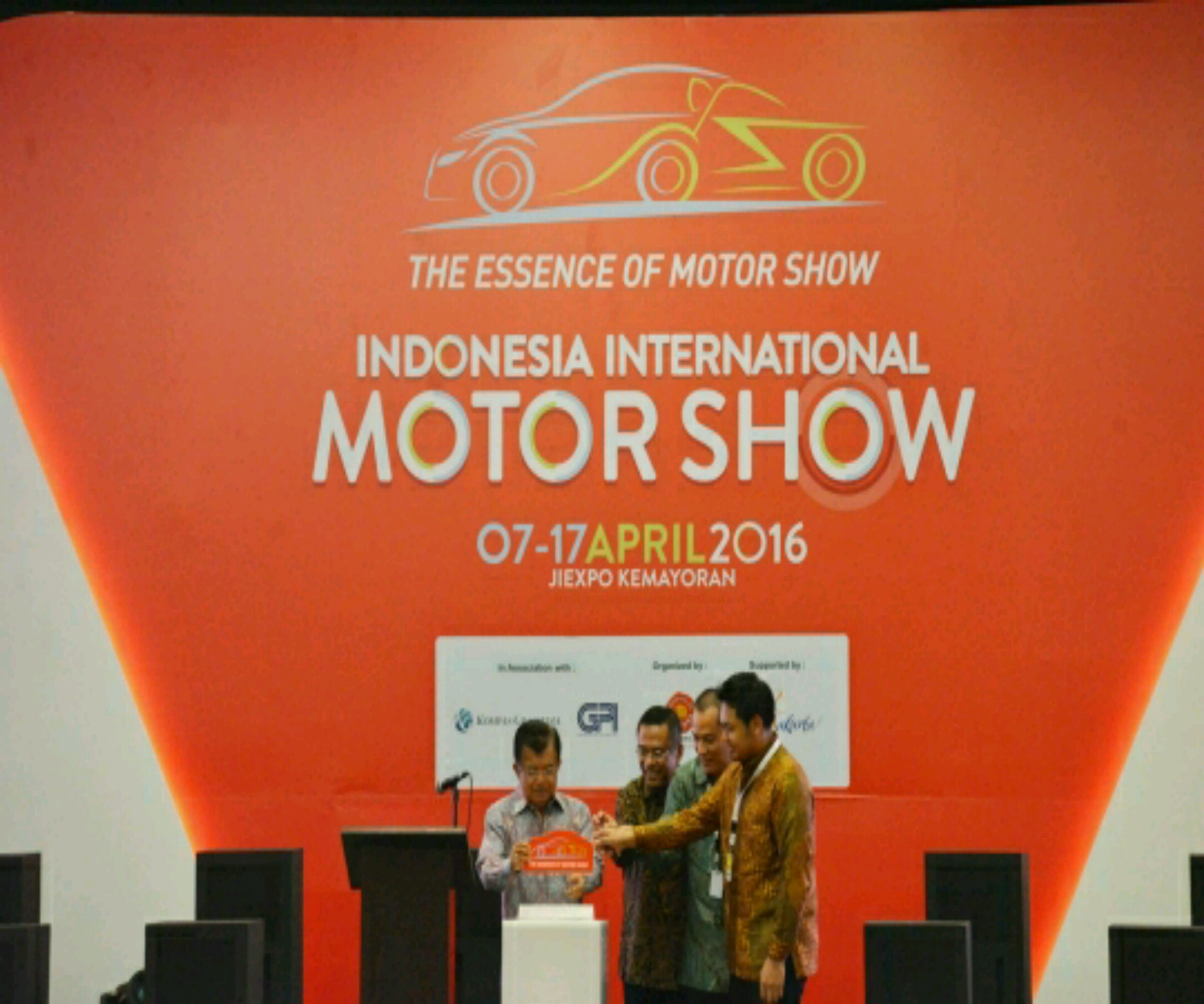 Jusuf Kalla Optimis Industri Otomotif Tingkatkan Pertumbuhan Ekonomi