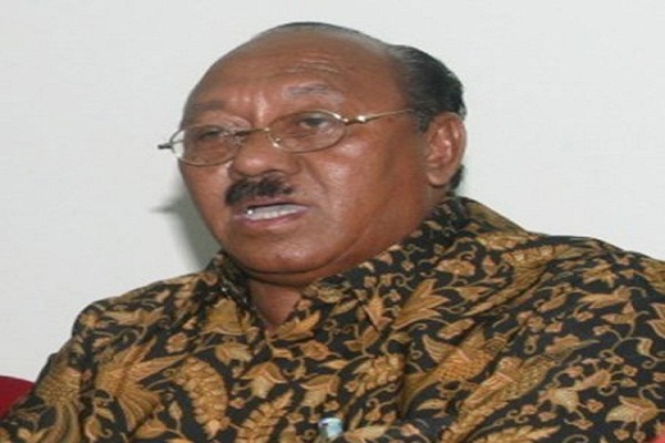 Mantan Menakertrans Jacob Nuwa Wea Tutup Usia