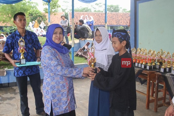 Wilbi 2 SMP Kabupaten Lebak Helat Lomba Kesenian