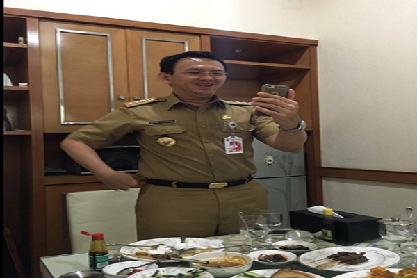 Gubernur Ahok: Ya Sudah, Pakai Partai Saja