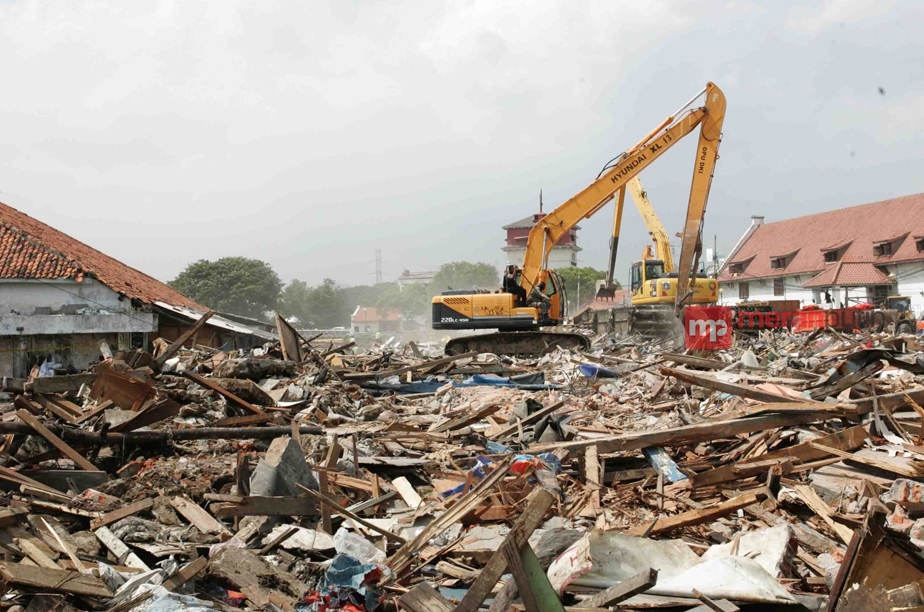 Proses Pembongkaran Kampung Luar Batang
