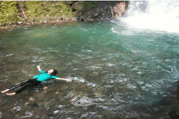 Curug Goa Lumut Surga di Kaki Gunung Salak