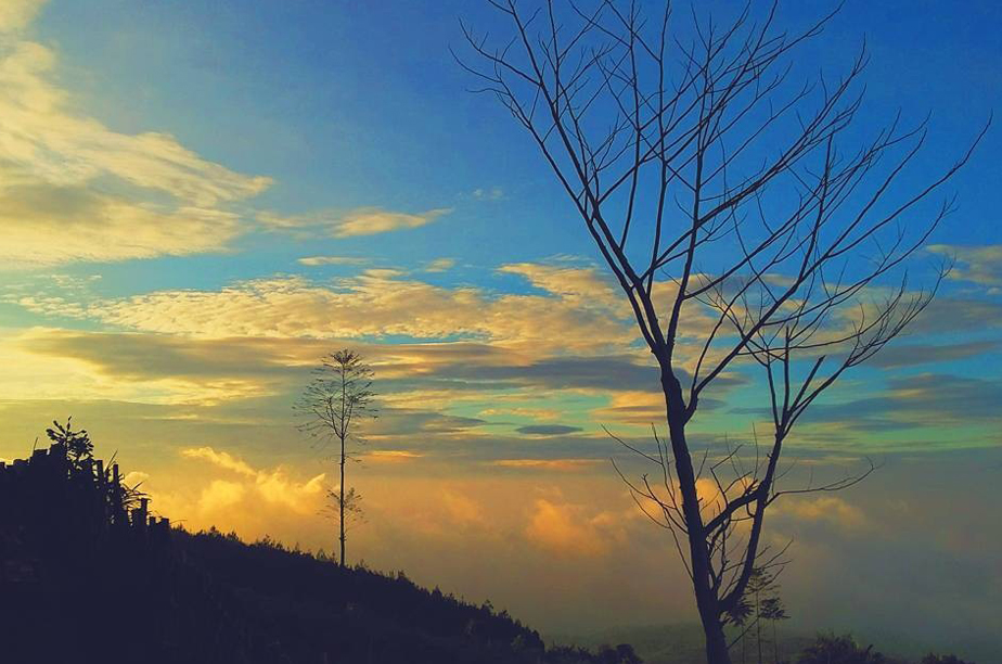 Puncak Bintang, Spot Terbaik Melihat Sunset di Bandung