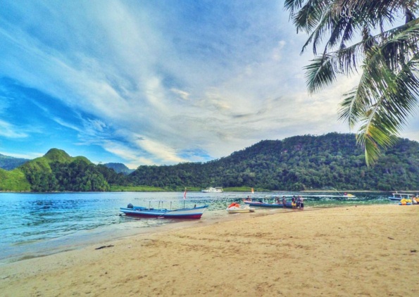Pesona Keindahan Pulau Pamutusan di Padang
