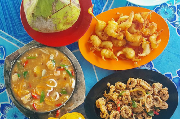 Makan Seafood Murah Meriah di Tanjung Piayu Batam