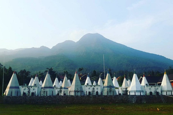 Kemah Mewah di Highland Park Resort Bogor