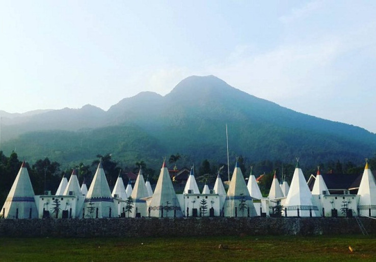 Kemah Mewah di Highland Park Resort Bogor