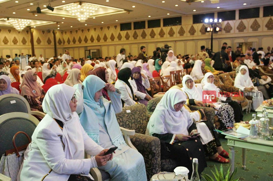 Fahri Hamzah dan Anis Matta Tak Datang di Milad PKS