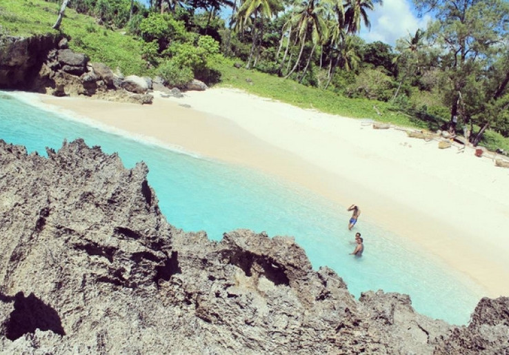 Pantai Mandorak, Pesona Surga Tersembunyi di NTT