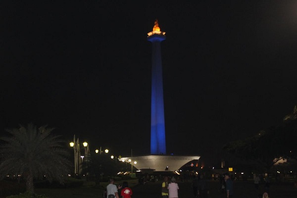 Hore, Monas Dibuka Hingga Malam