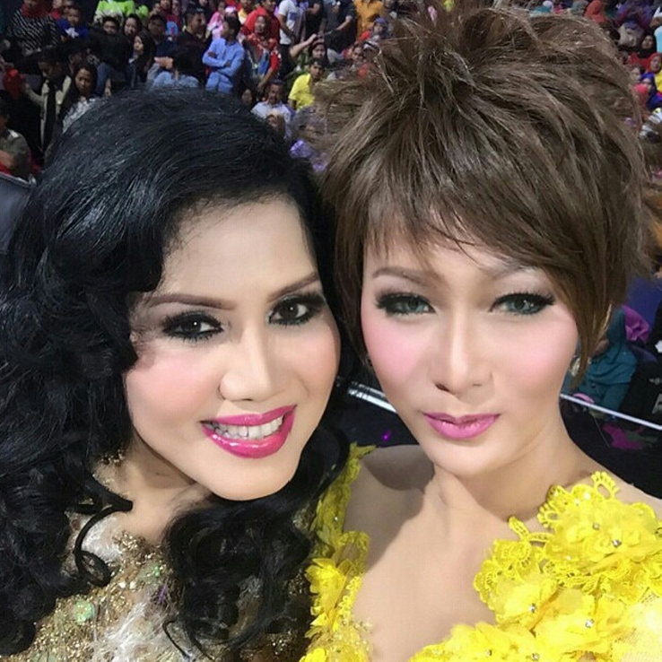 Heboh, Rita Sugiarto Disawer Rp 250 Juta!