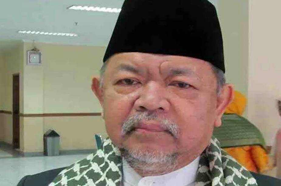 Ribuan Umat Antar KH Ali Mustafa Yaqub ke Peristirahatan Terakhir