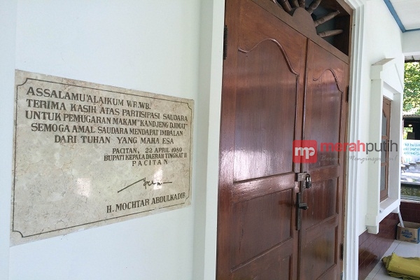 Tabur Bunga di Makam Kanjeng Jimat sebelum Hari Jadi Pacitan