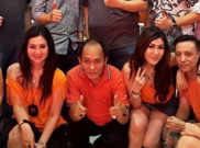 Ngebakso Ditemenin Wanita Seksi di Bakso Djingkrak