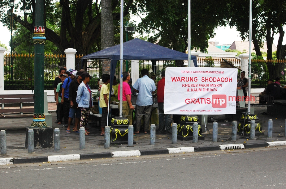 Warung Shodaqoh Gratiskan 250 Porsi setiap Jumat