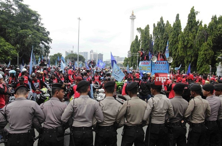 Aksi Buruh Berbarengan dengan Demo 2 Desember