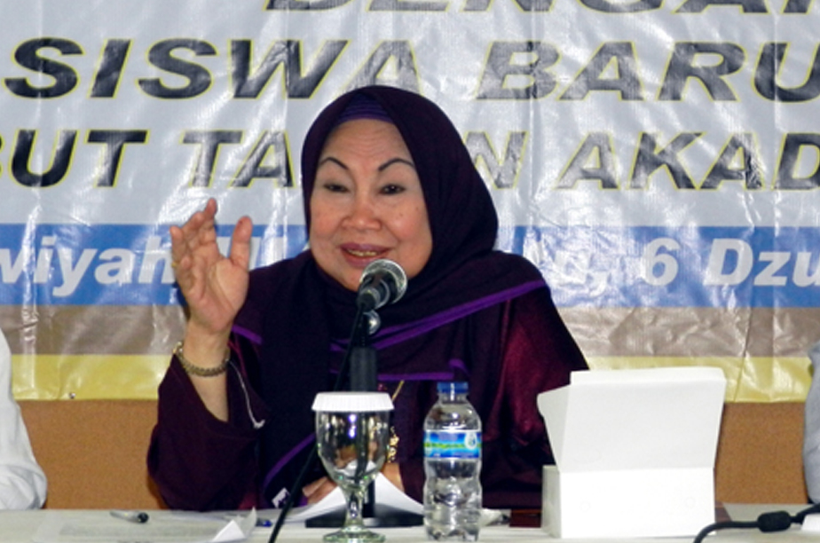 Kabar Tutty Alawiyah Meninggal Disampaikan Asistennya