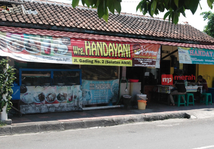 Kisah Sukses Warung Nasi Brongkos