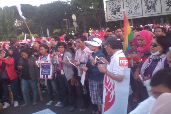 Aksi Solidaritas Kaum LGBT Terhadap Kasus Yn