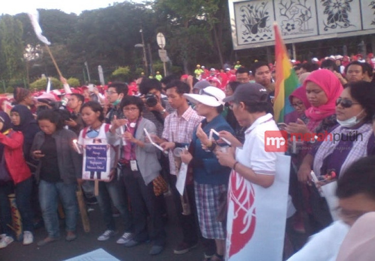 Aksi Solidaritas Kaum LGBT Terhadap Kasus Yn  