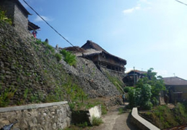 Kampung Adat Wolotopo, Perkampungan Megalit dari Ende