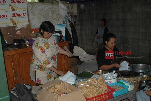 Gesti Raup Omzet Rp1 Juta per Hari dari Berjualan Jenang