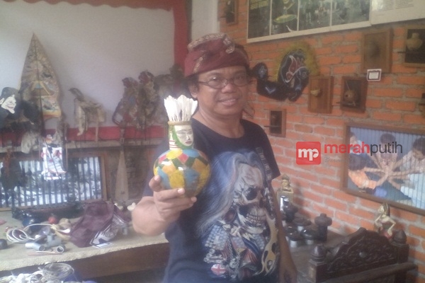 Endi Aras Sang Kolektor Gasing Tradisional