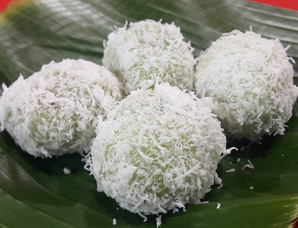 Yuk Bikin Kue Klepon Pandan Gula Merah di Rumah