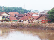 Banjir Masih Terus Mengancam Warga Dayeuh Kolot Bandung