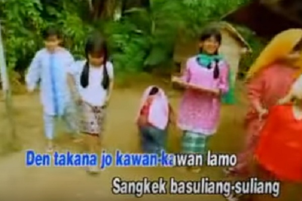 Senandung Perantau dalam Lagu Kampuang nan Jauh di Mato
