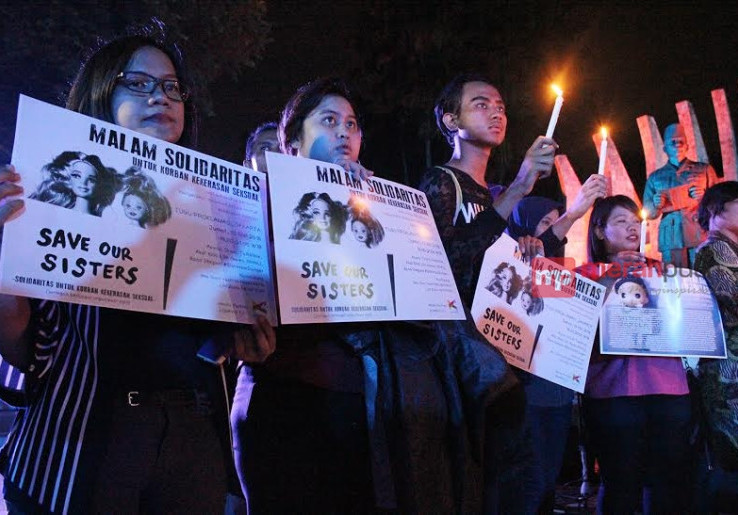 Aksi Malam Solidaritas Untuk Para Korban Kejahatan Seksual