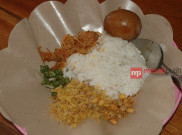 Nikmatnya Nasi Balap Khas Lombok di Yogyakarta