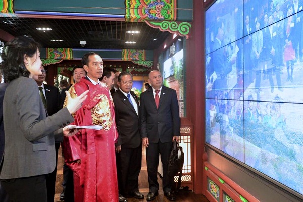 Jokowi Dapat 2 Penghargaan dari Korea Selatan
