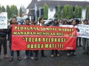 Tolak Relokasi, PKL Sunday Market Solo Geruduk Balaikota