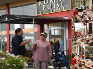 Fadli Zon Kunjungi Rumah Puisi Taufiq Ismail