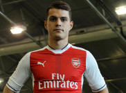 Granit Xhaka Resmi Berkostum Arsenal