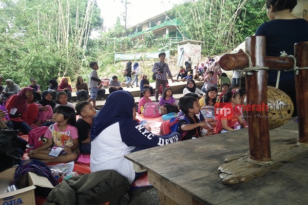 Orcid Belajar-Mengajar di Pinggir Ciliwung