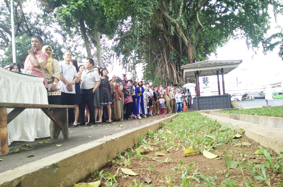 Wisata Istana Bogor, Warga Tidak Tahu Dilarang Pakai Jeans dan Bawa Kamera