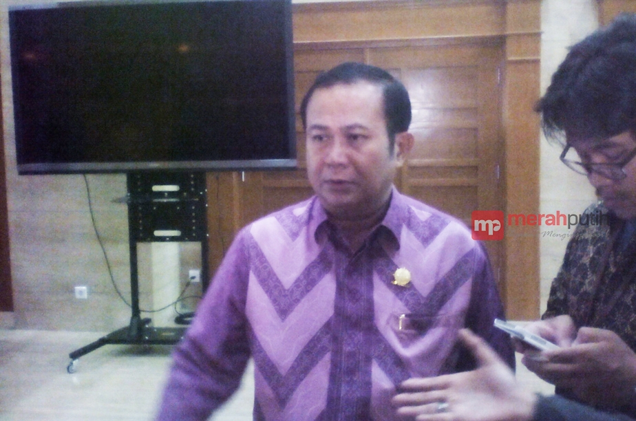 Bupati Nias Curhat Soal Kekurangan Listrik di Daerahnya