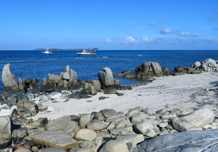 Pesona Pantai Trikora di Pulau Bintan