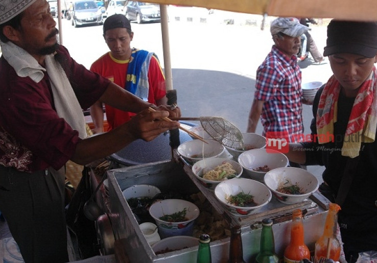 Waw, Mie Kipas Kaki Lima Ini Beromzet Rp150 Juta per Bulan