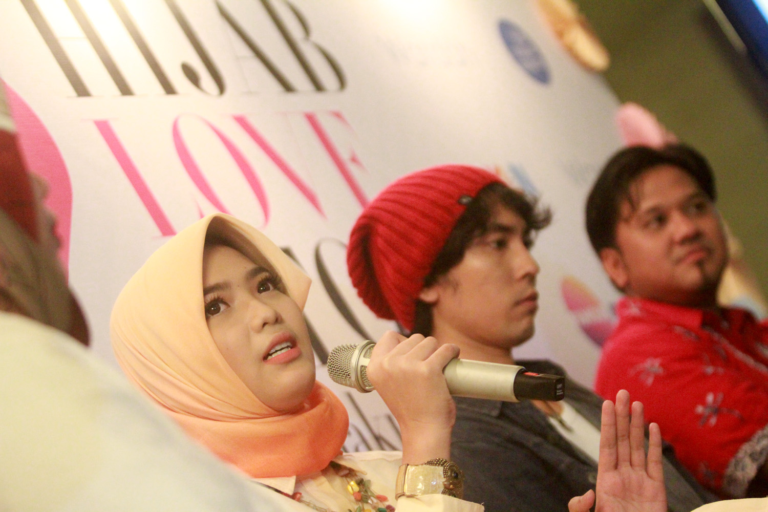 Belajar Arti Cinta Melalui Kisah 'Hijab Love Story'
