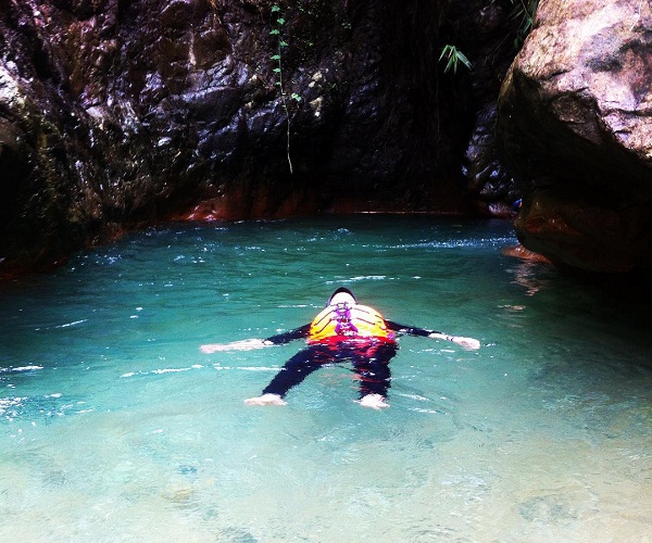 Curug Leuwi Hejo Kolam Alam Tersembuyi di Sentul Bogor