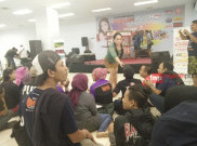 Penampilan Super Emak, Gegerkan Pengunjung Plaza Depok