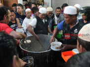 Makan Bubur Banjar Samin Bikin Tubuh Jadi Hangat
