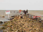 Pantai Kejawanan Cirebon