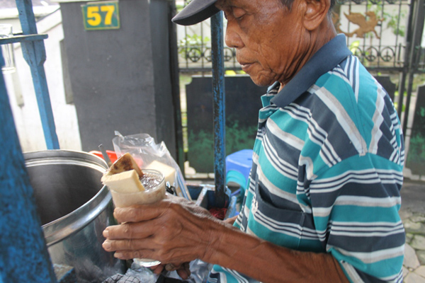 Segarnya Es Kapal Teman Berbuka Puasa 
