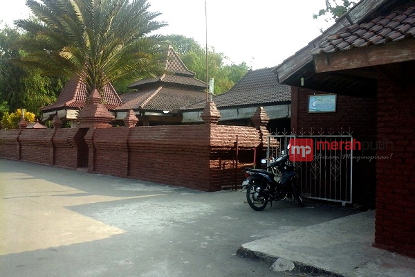 5 Masjid Bersejarah di Cirebon