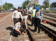Pengecekan Rel Jelang Arus Mudik, Tim Masih Temukan Pendrol Lepas