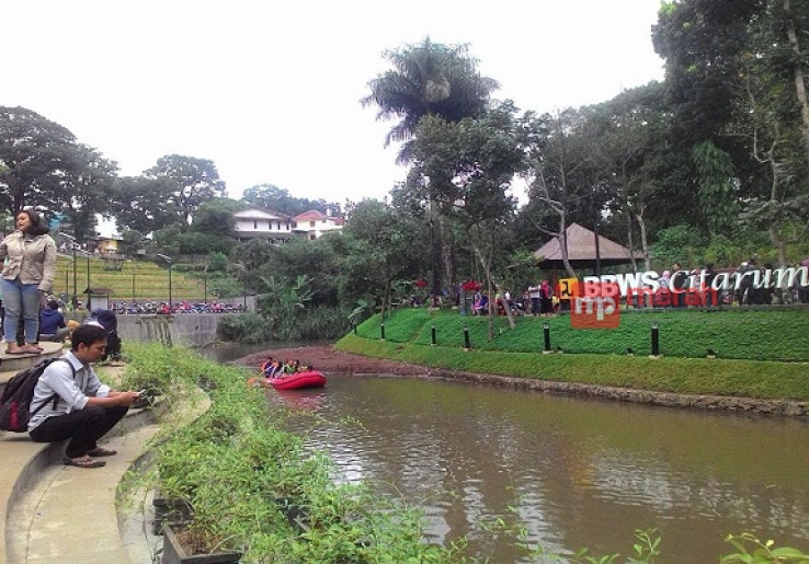 Teras Cikapundung, Tempat Ngabuburit Favorit di Bandung